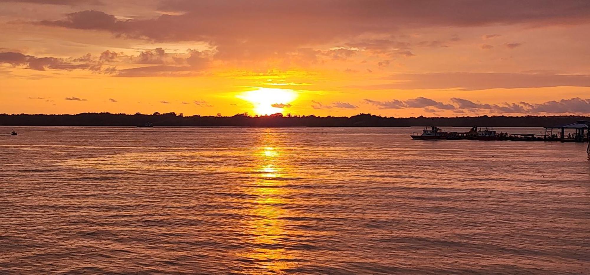 Edificio Regata Inn Buenaventura Bagian luar foto